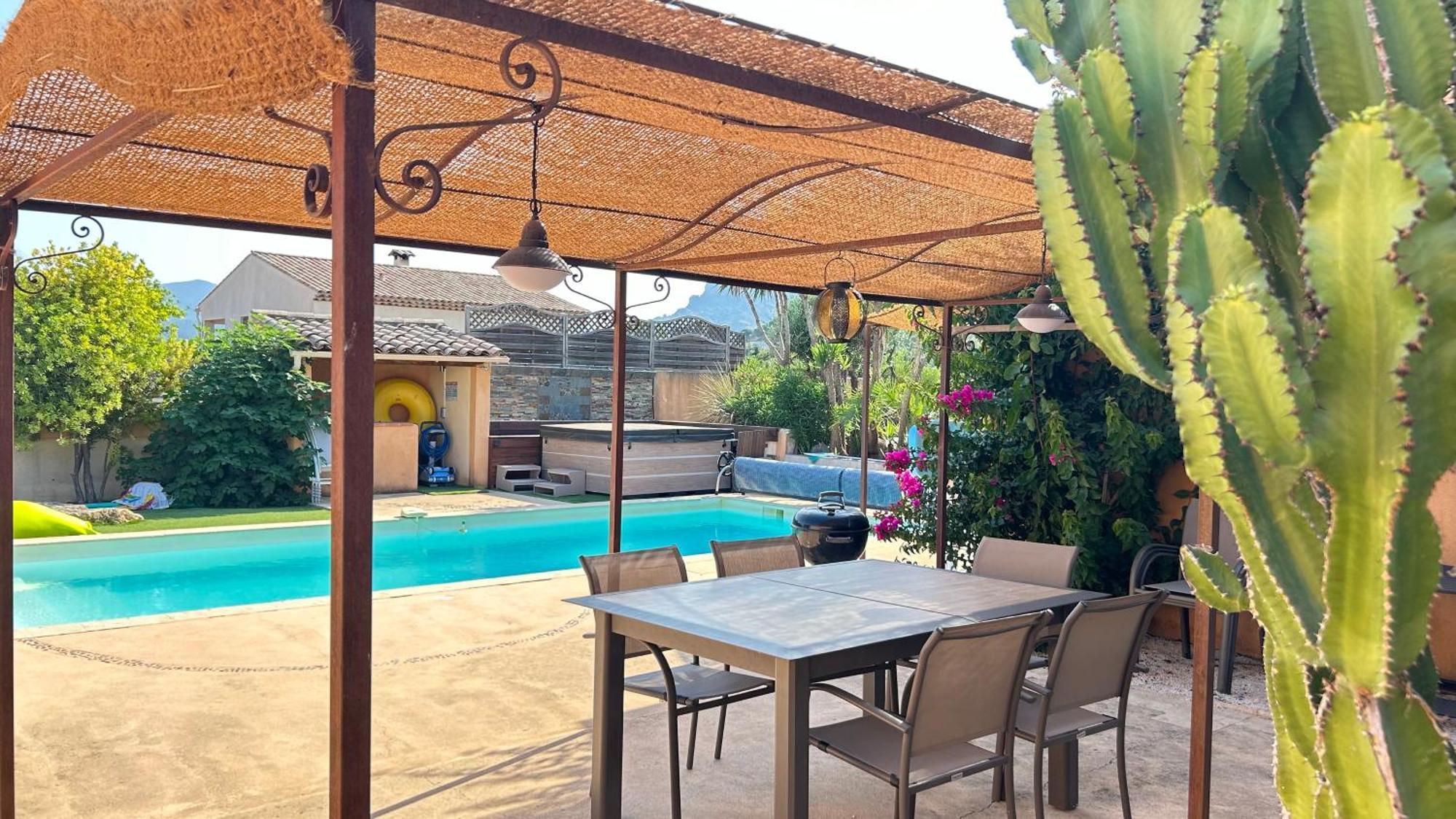 Gîte des Figuiers Roquebrune-sur-Argens Exterior foto